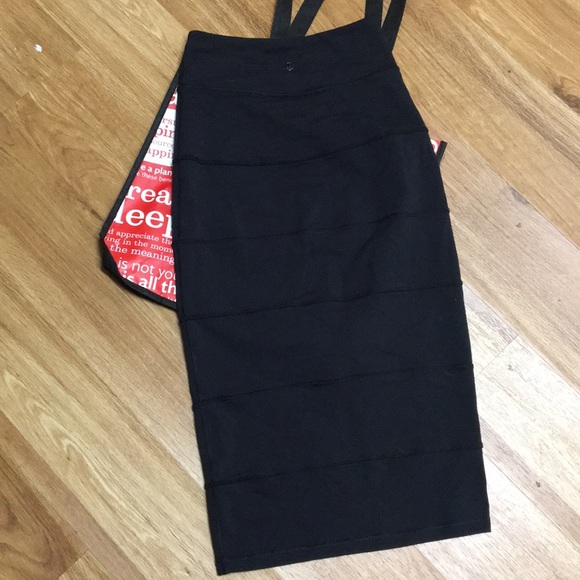 lululemon athletica Dresses & Skirts - ⬇️Lululemon Yogi Over Skirt